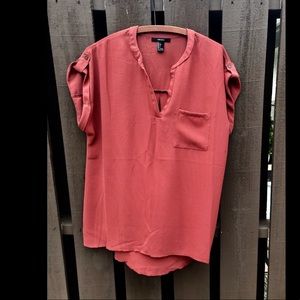 Short sleeve blouse
